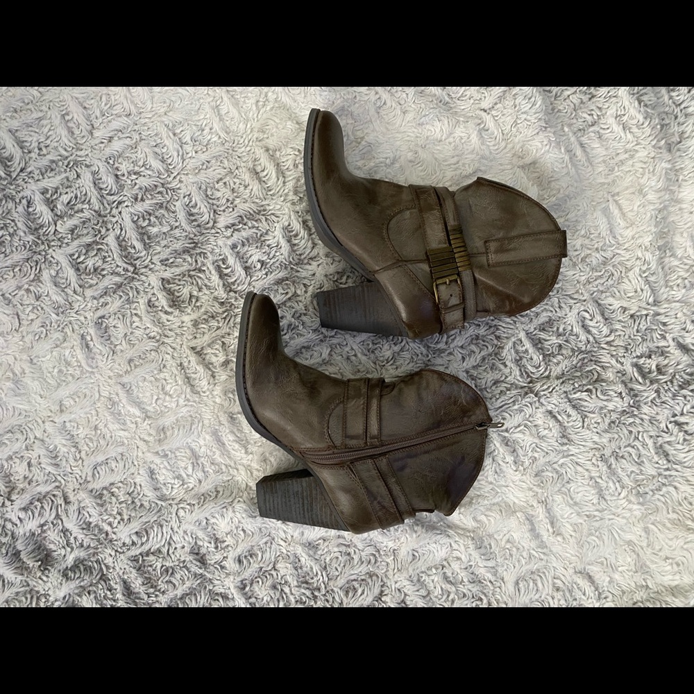 Cute antique brown heeled cowboy style boot